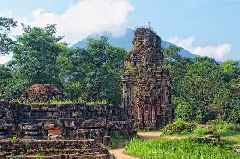 What to see in Vietnam: Top 10 places